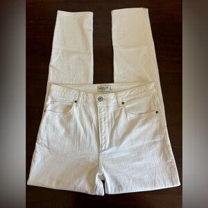 Abercrombie & Fitch Jeans - Women’s White, Skinny, High-Rise Jeans. Size 30